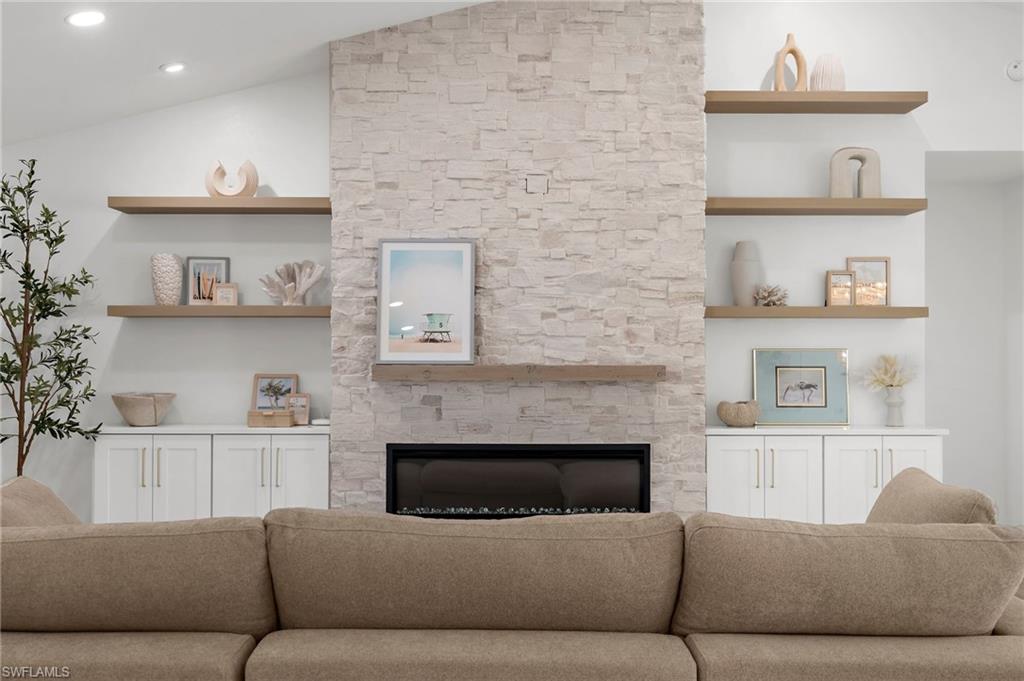 13270 Electron DR photo 9