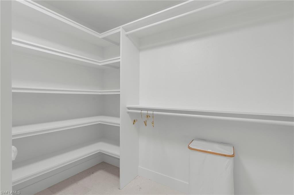 13270 Electron DR photo 31
