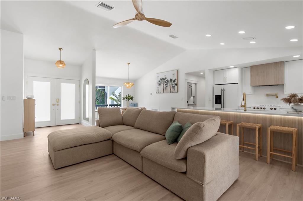 13270 Electron DR photo 8