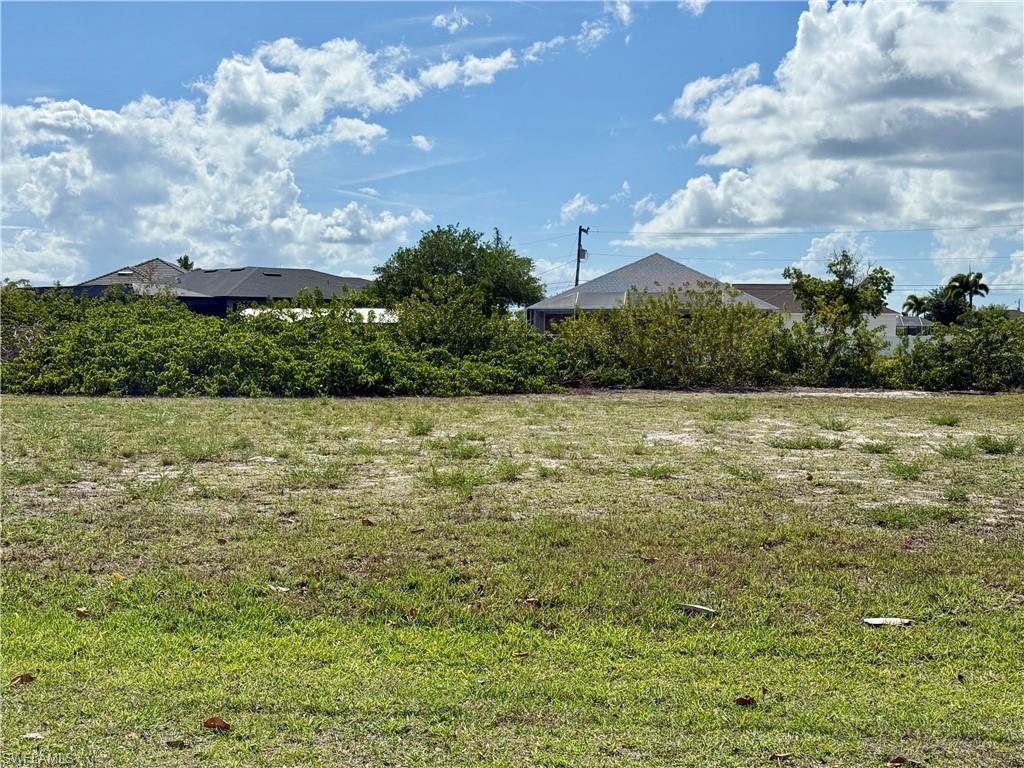 400 NW 32nd PL photo 8
