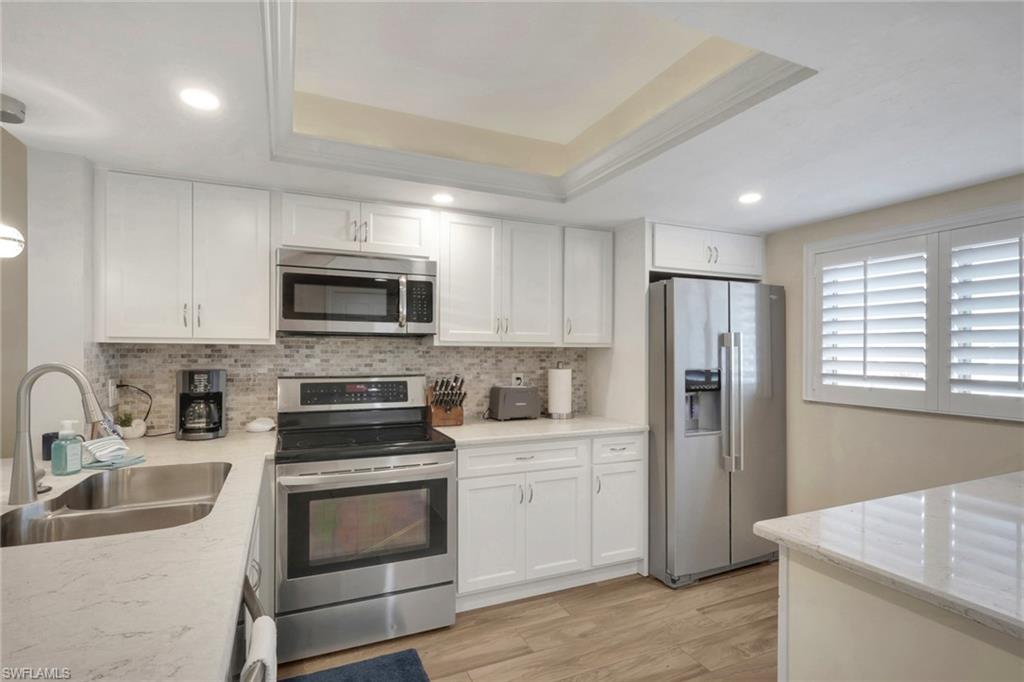 134 Cypress WAY E 305