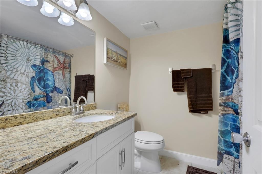 134 Cypress WAY E 305 photo 17