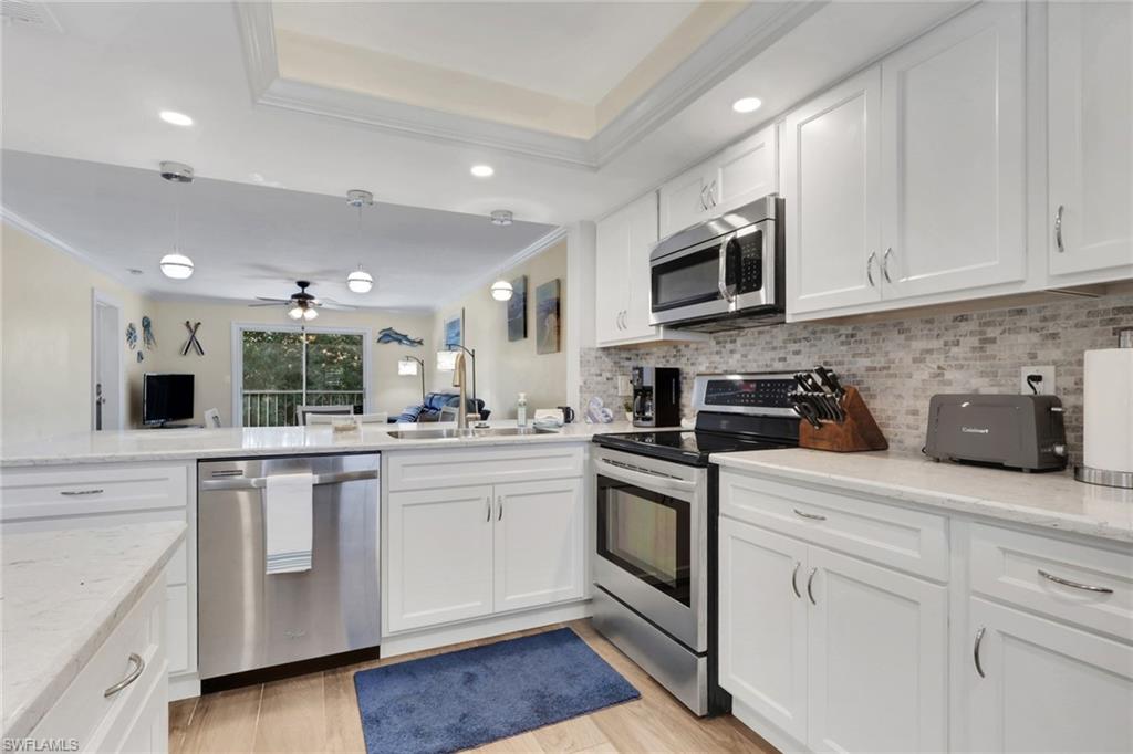 134 Cypress WAY E 305