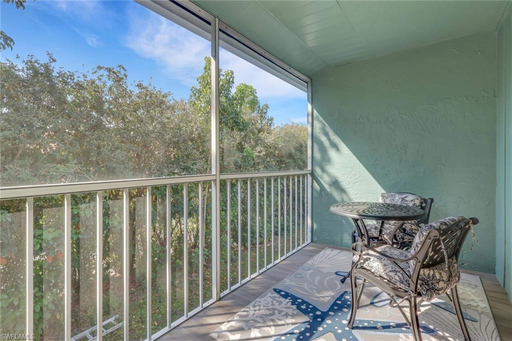 134 Cypress WAY E 305 photo 21