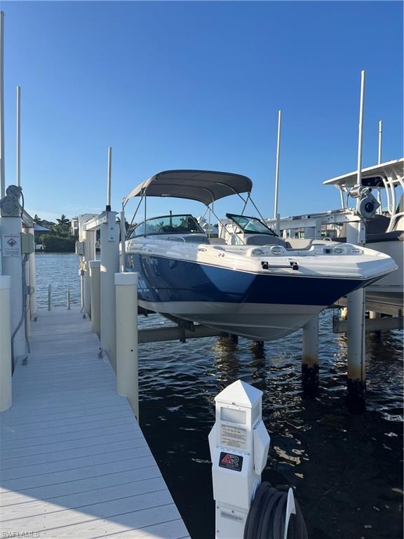 WS 23 at Barefoot Boat Club