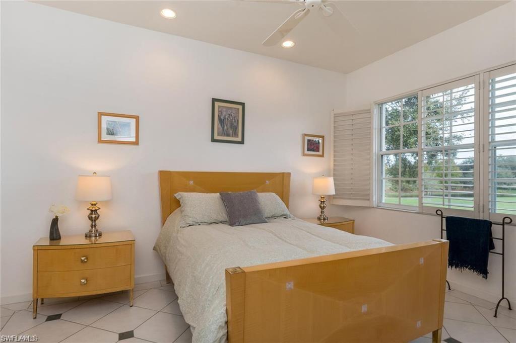 Master bedroom has a NEW king bed..