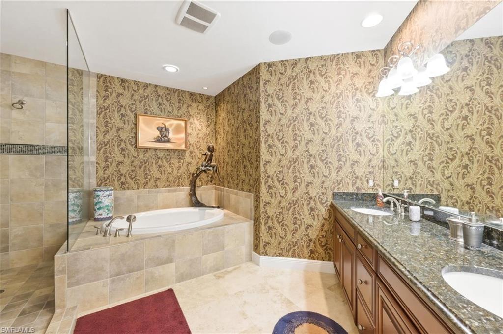 2538 Marquesa Royale LN PH 5-301 photo 32