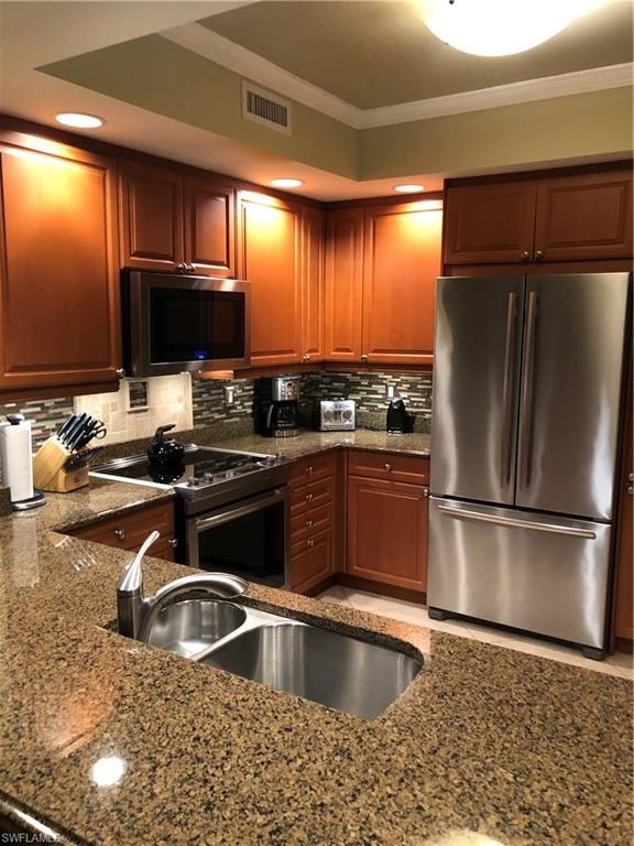 Well stocked granite & glass tile kitchen.