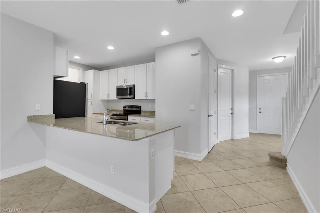 7738 Bristol CIR