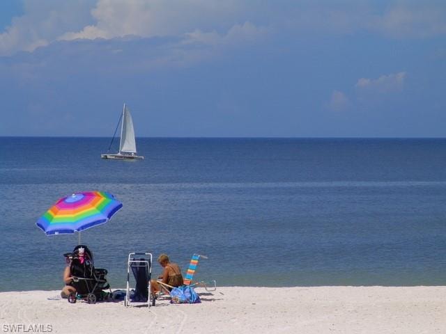 Beach in close proximity