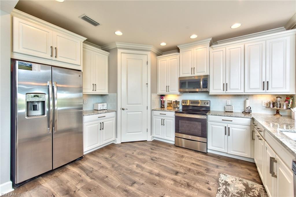 8764 Bellano CT 3-102 photo 8