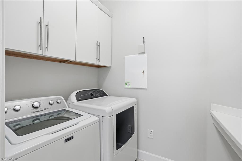 9328 Fieldstone LN photo 23