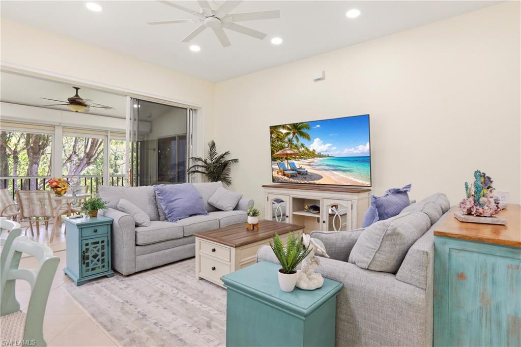 817 Carrick Bend CIR 201