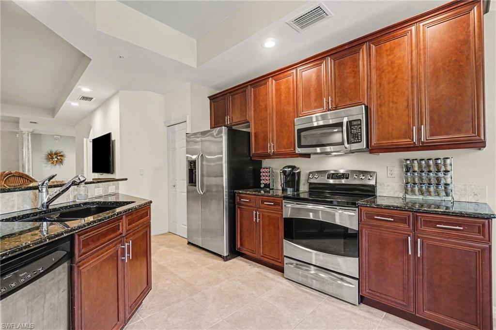 21584 Baccarat LN 103 photo 9