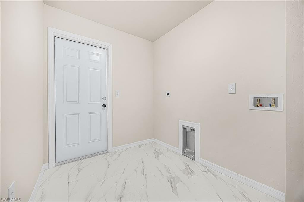 124 NE 15th TER photo 17