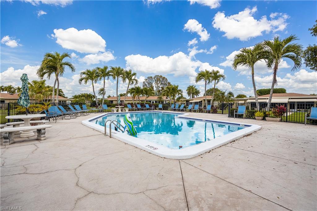 1460 Tredegar DR photo 32