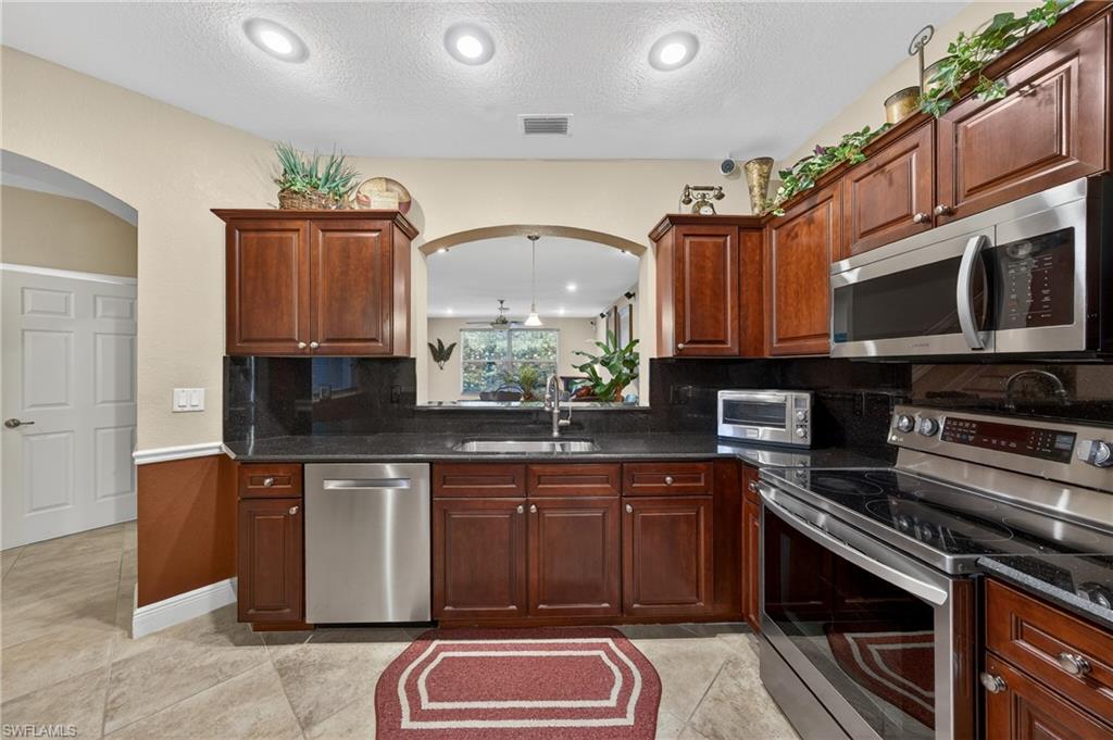 17560 Brickstone LOOP photo 10