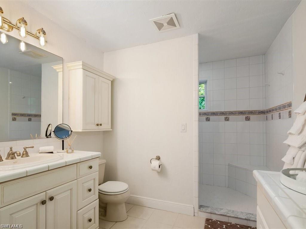 100 FAIRVIEW AVE photo 27