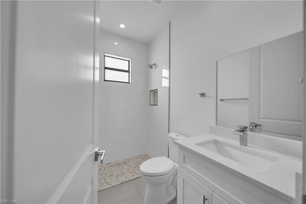 211 NE 15th TER photo 21