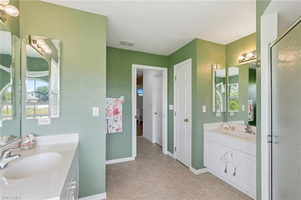 2105 SW 29th TER photo 26