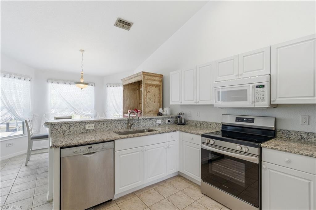 2105 SW 29th TER photo 14