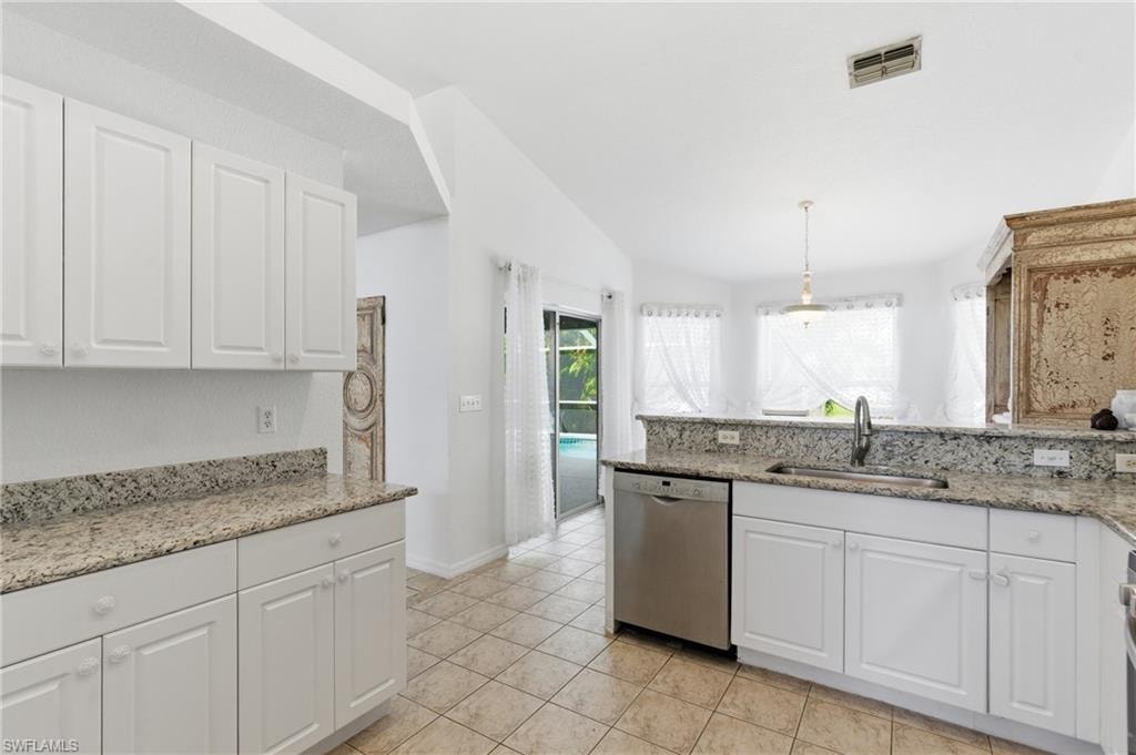 2105 SW 29th TER photo 15