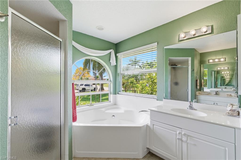 2105 SW 29th TER photo 25