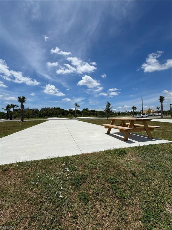 261 Horizon RD photo 16