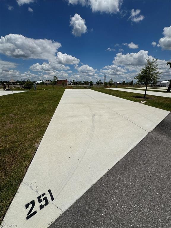 251 Horizon RD