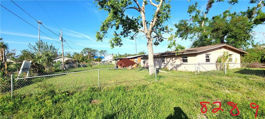 8289 Pelican RD