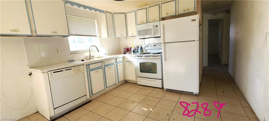 8289 Pelican RD
