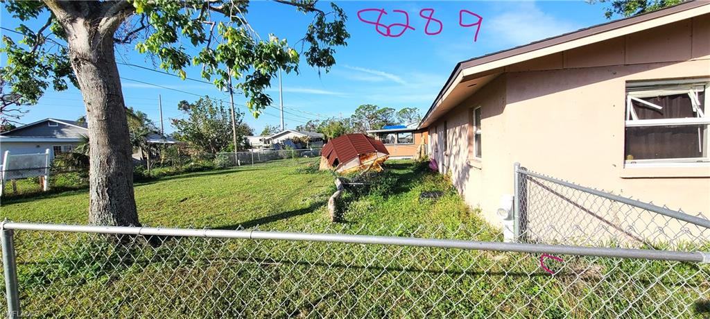 8289 Pelican RD