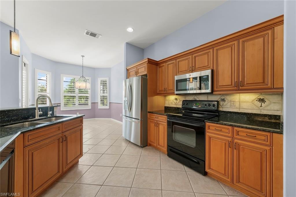 2165 Berkley WAY photo 27