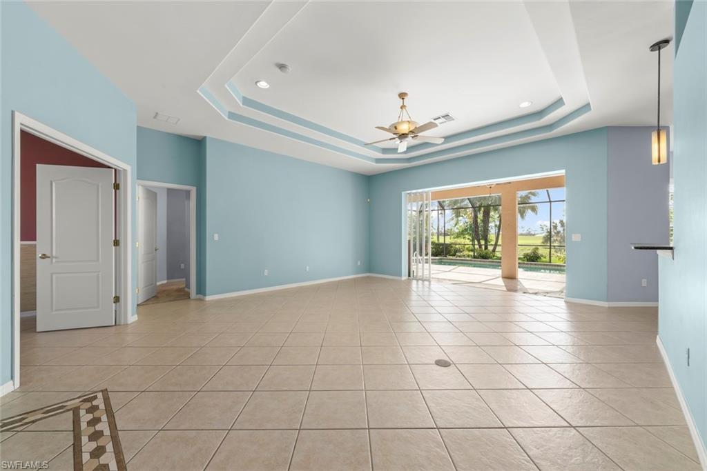 2165 Berkley WAY photo 12
