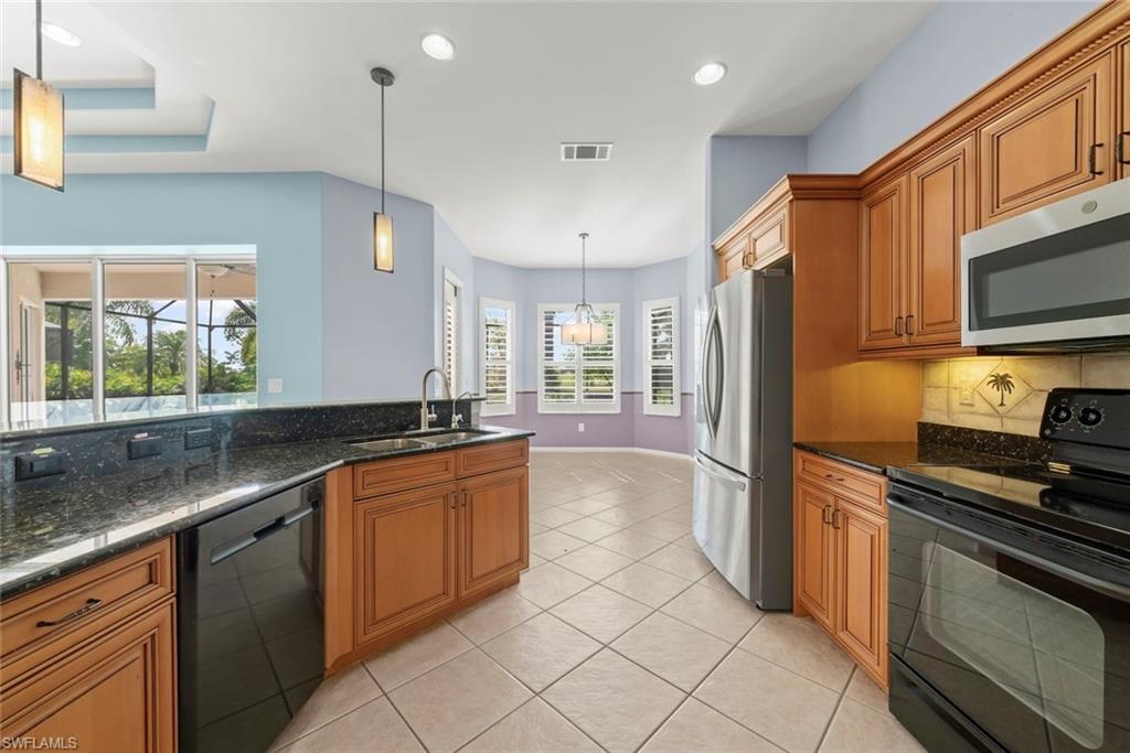 2165 Berkley WAY photo 26