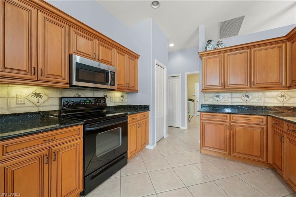 2165 Berkley WAY photo 24