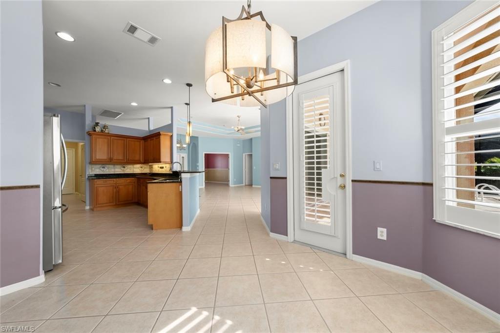 2165 Berkley WAY photo 28