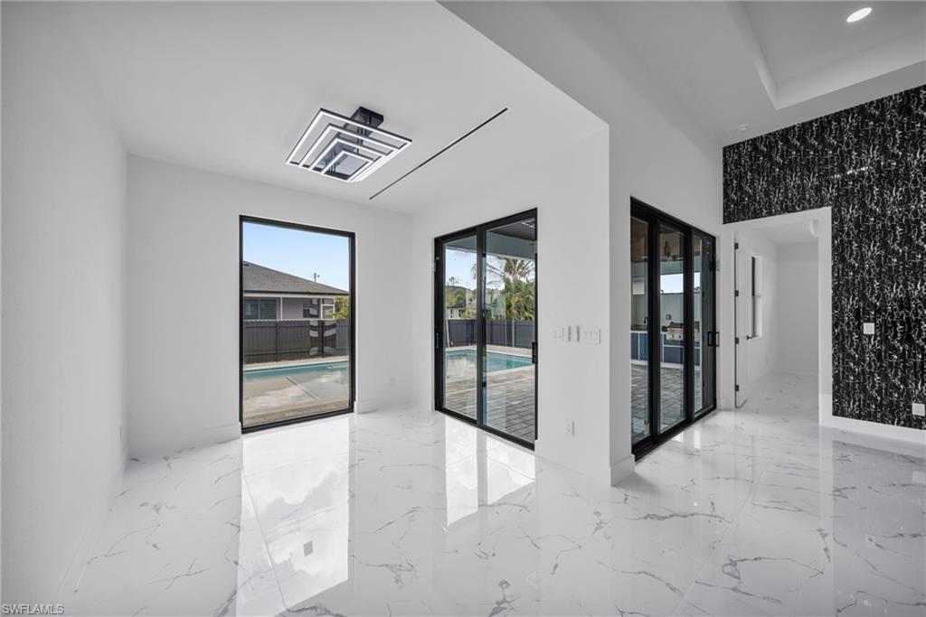 1237 NW 37th AVE photo 9