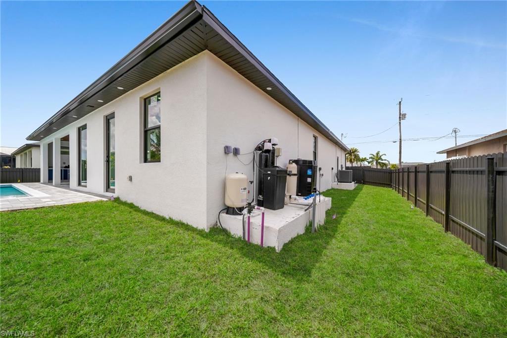 1237 NW 37th AVE photo 32