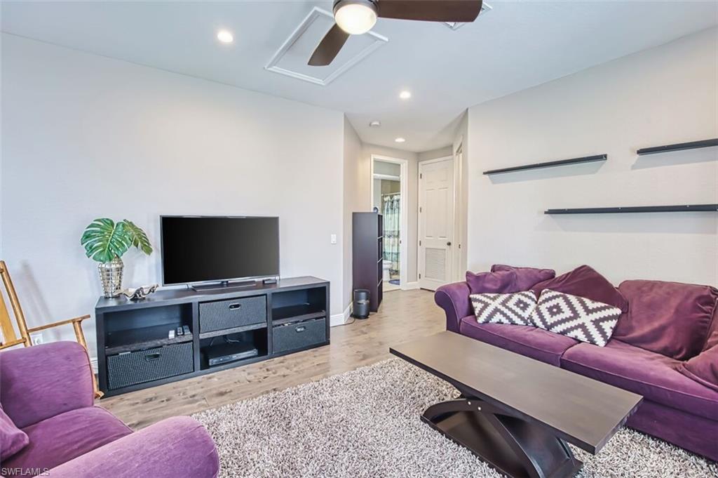 16018 Thorn Wood DR photo 31
