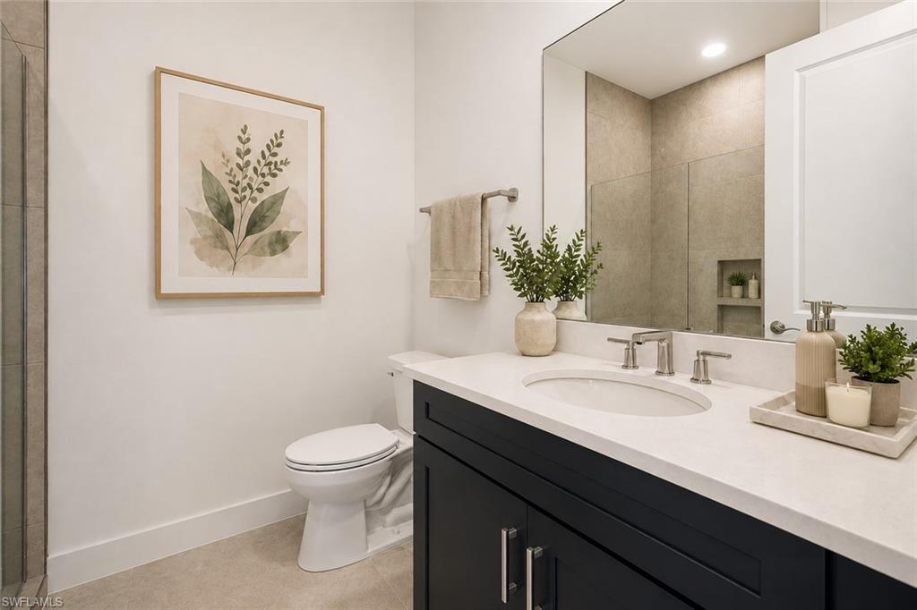 Guest Bathroom | Virtually Staged