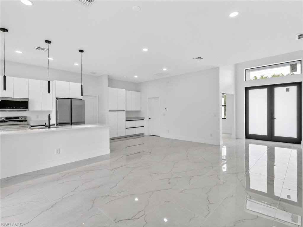 792 Bell BLVD S photo 11