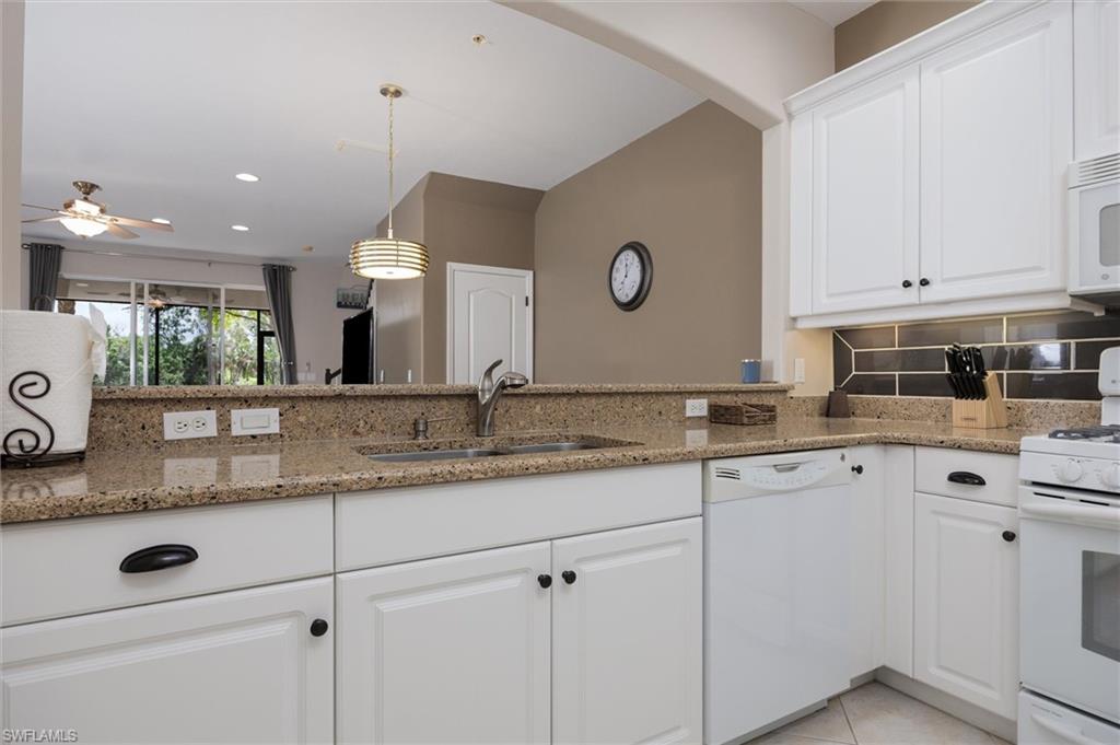 3240 Cottonwood BEND 201 photo 10
