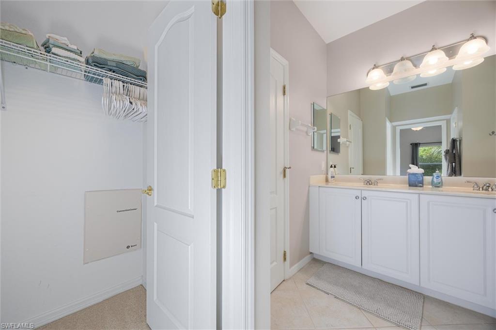 3240 Cottonwood BEND 201 photo 18