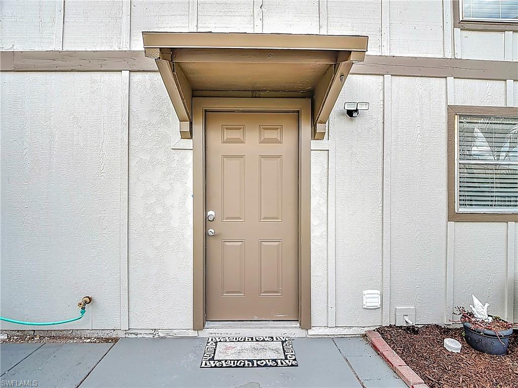 4293 Island CIR 4