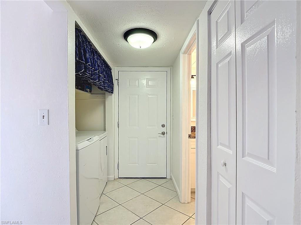 4293 Island CIR 4 photo 6
