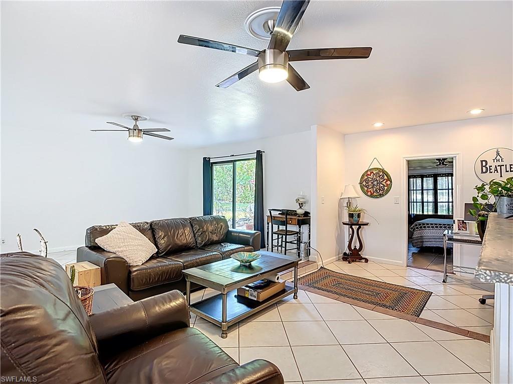 4293 Island CIR 4 photo 12
