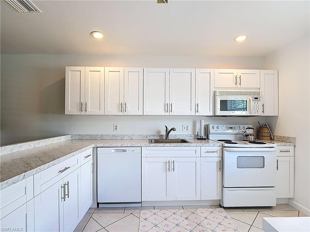 4293 Island CIR 4 photo 7