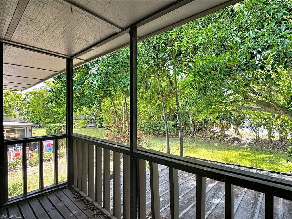 4293 Island CIR 4 photo 32