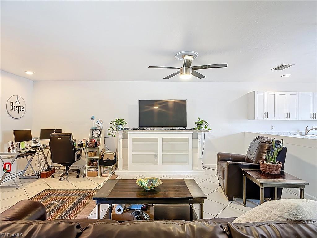 4293 Island CIR 4 photo 15